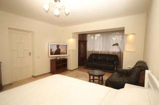Апартаменты Inn Home Apartments - Ocean Plaza area Киев Апартаменты с двумя спальнями, улица Антоновича 154-3