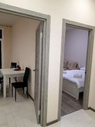 Апартаменты Inn Home Apartments - Ocean Plaza area Киев Апартаменты с балконом - ул. Барбюса, 51/1a-8