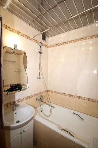 Апартаменты Inn Home Apartments - Ocean Plaza area Киев Апартаменты с 2 спальнями - ул. Антоновича, 165-10